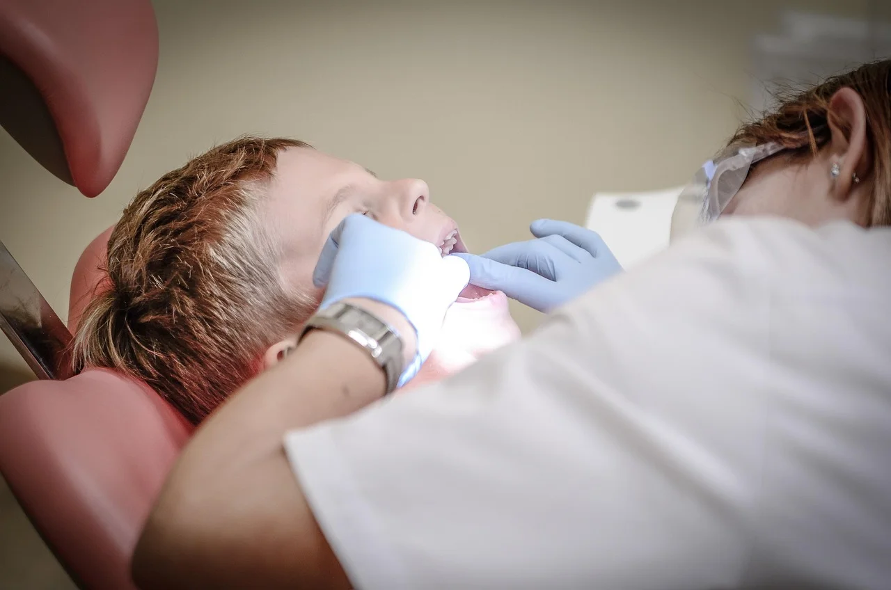 Implanty dentystyczne w Lubinie — pewny uśmiech z DIAMANTE CLINICA